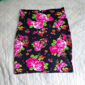 Forever 21 Floral pencil mini skirt